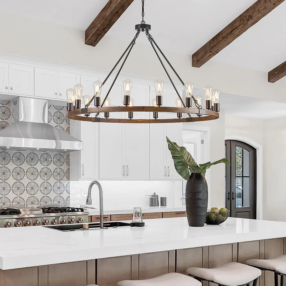 farmhouse-wood-wagon-wheel-chandelier-ch421-20250704-sofary-lighting