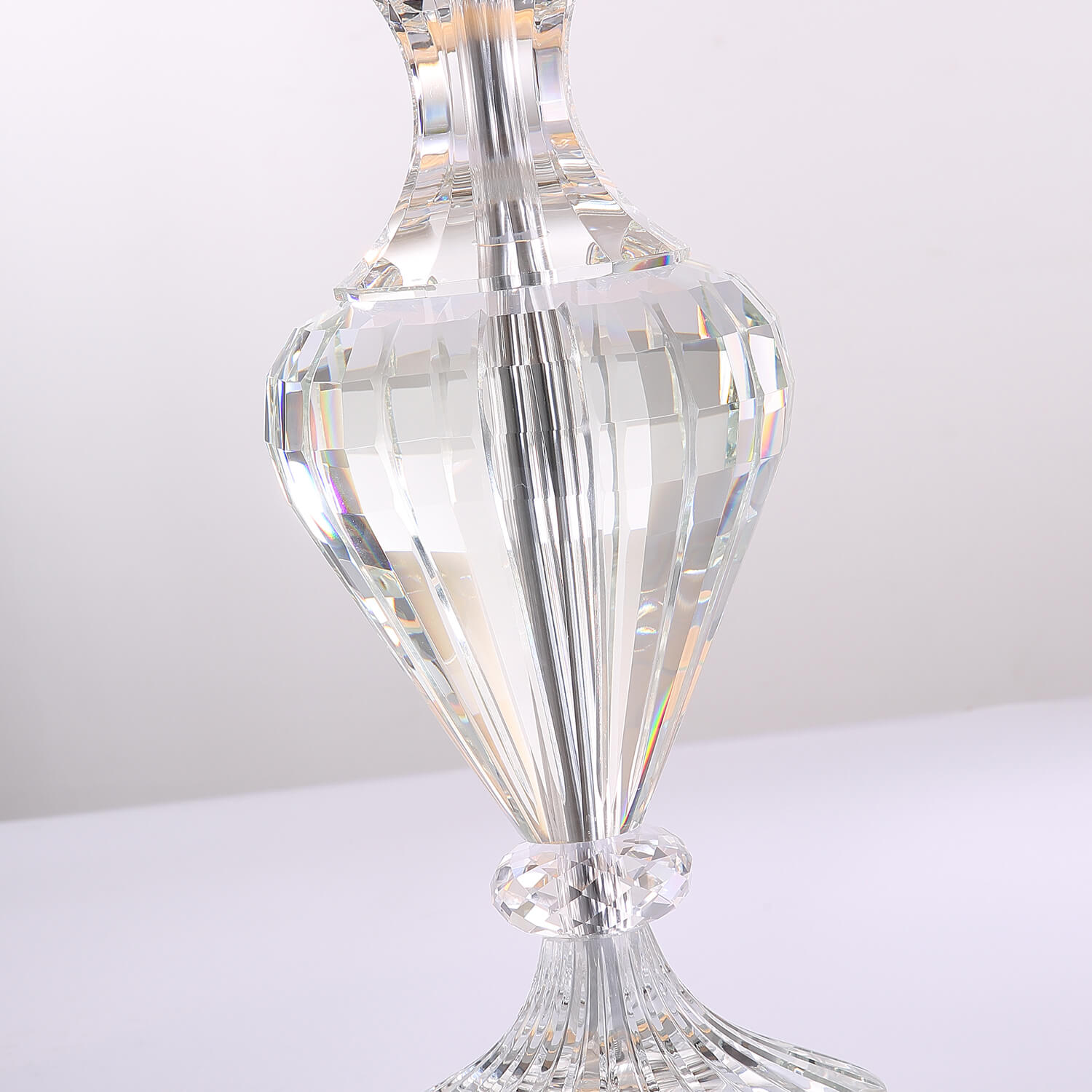 Vase Shaped Base Diamond Crystal Desk Lamp