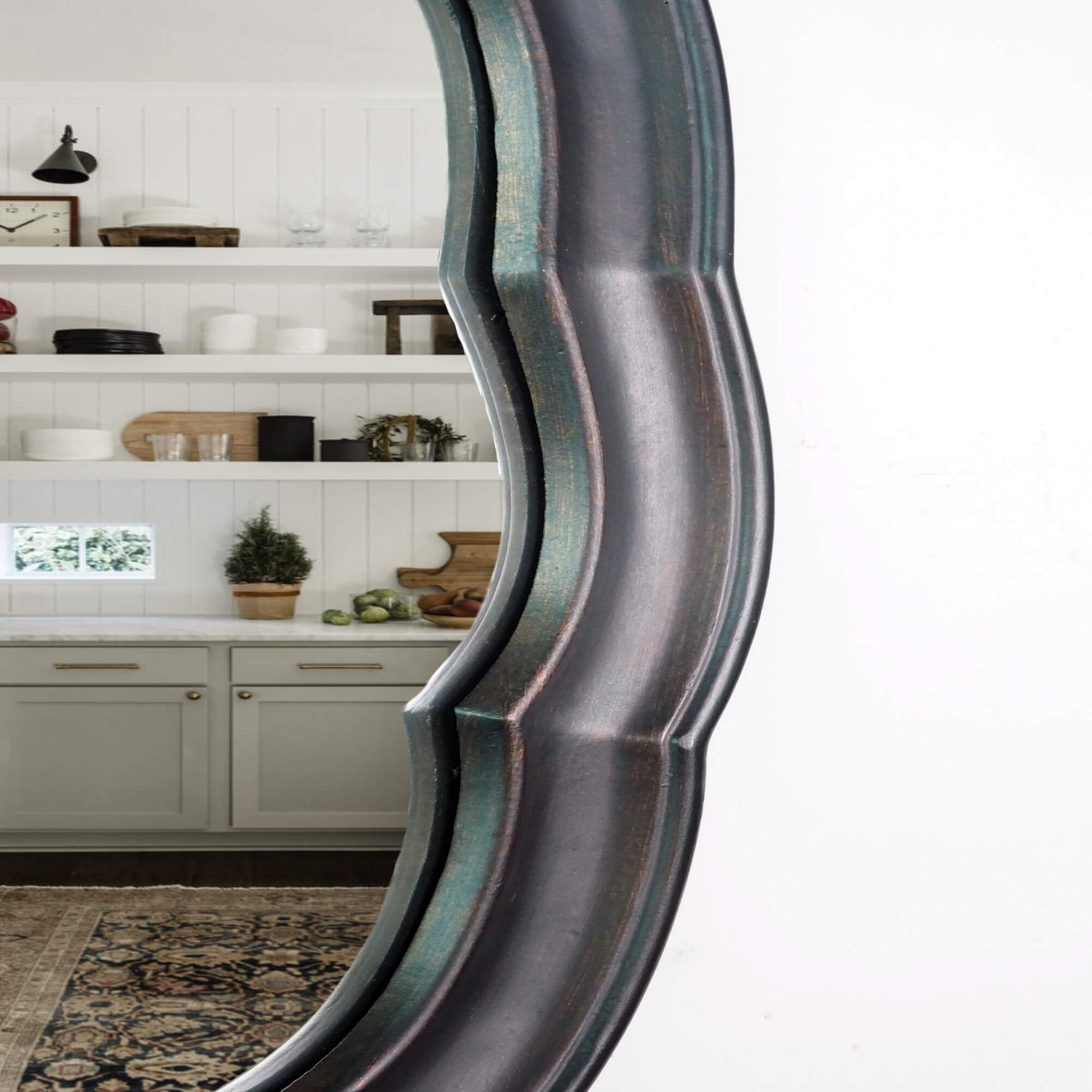 Vintage-Gold-Scalloped-Metal-Frame-Round-Wall-Mirror