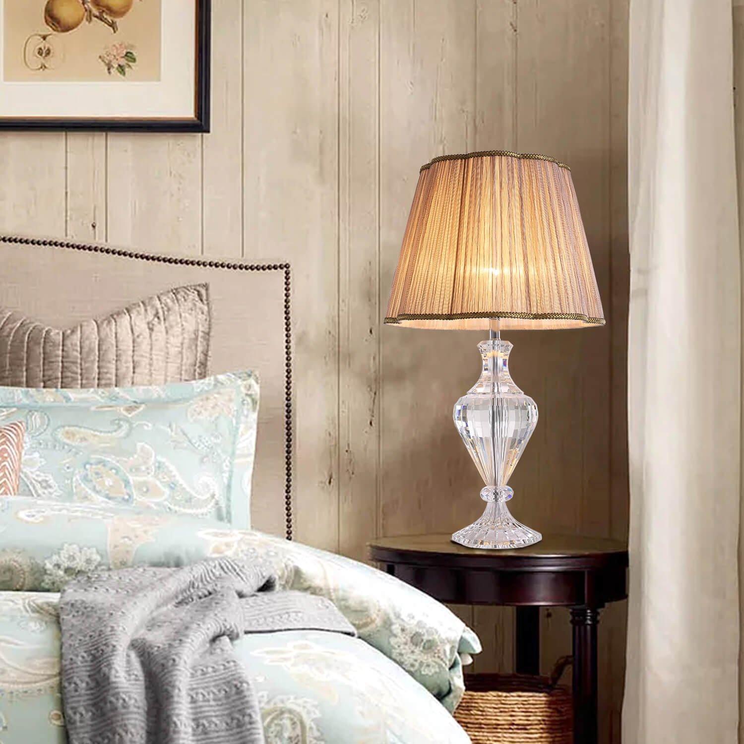 Vase Shaped Base Diamond Crystal Desk Lamp